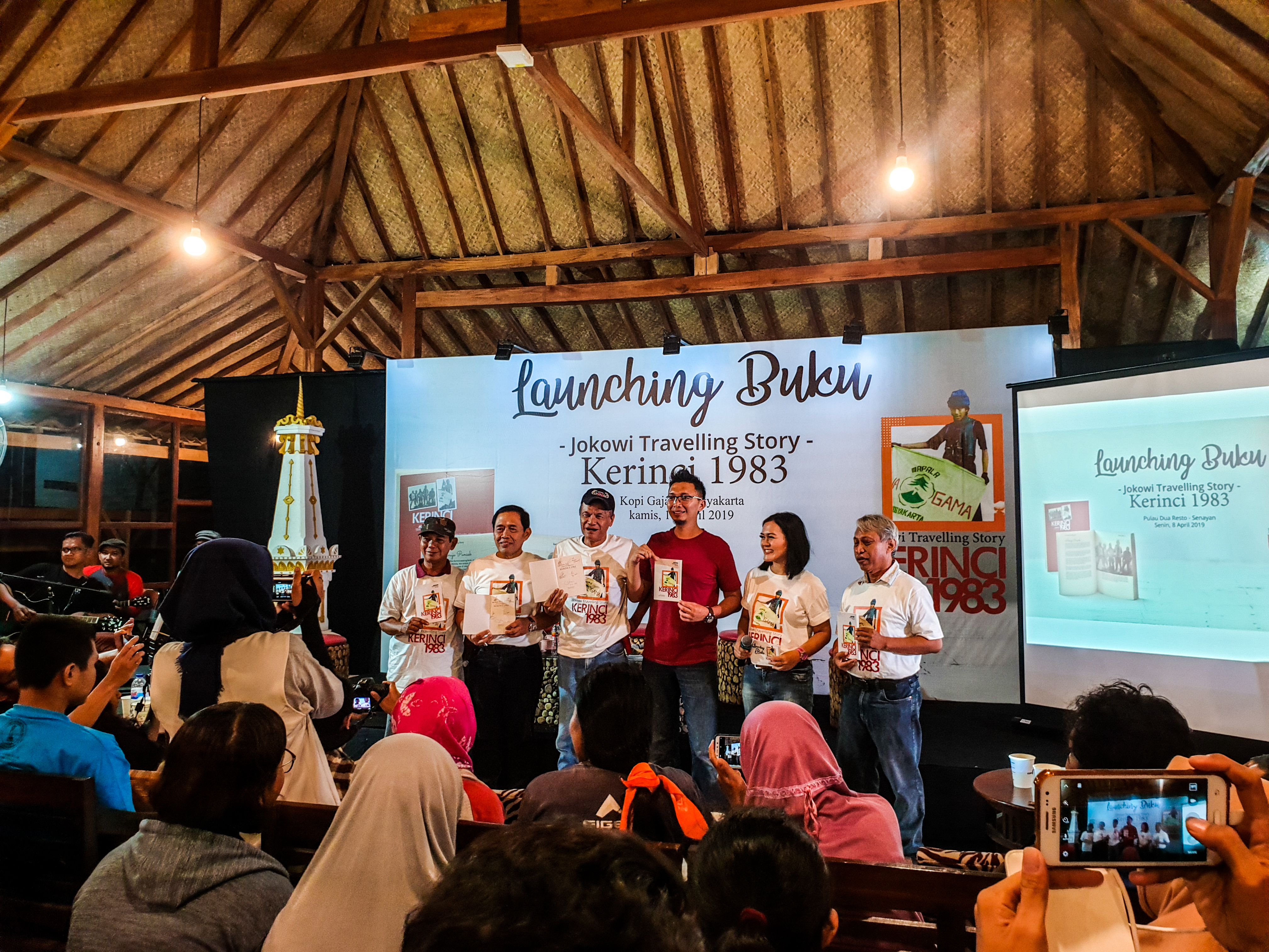 Launching Buku Jokowi 03