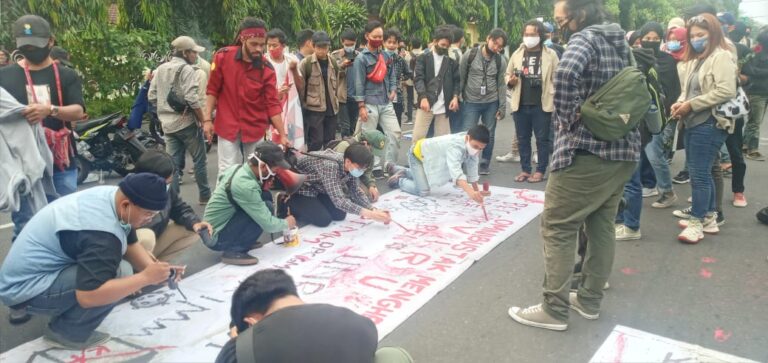 Aliansi Masyarakat Resah Menggelar Aksi Bertajuk Kusumanegara Berdering